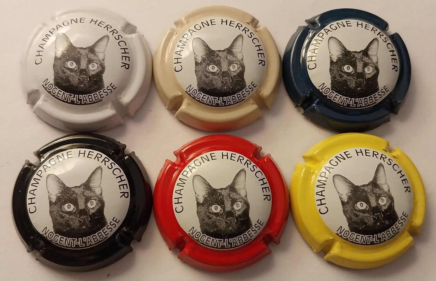 6 BELLES CAPSULES CHAMPAGNE HERRSCHER THIERRY CHATS REF N°4 a 4e NEWS