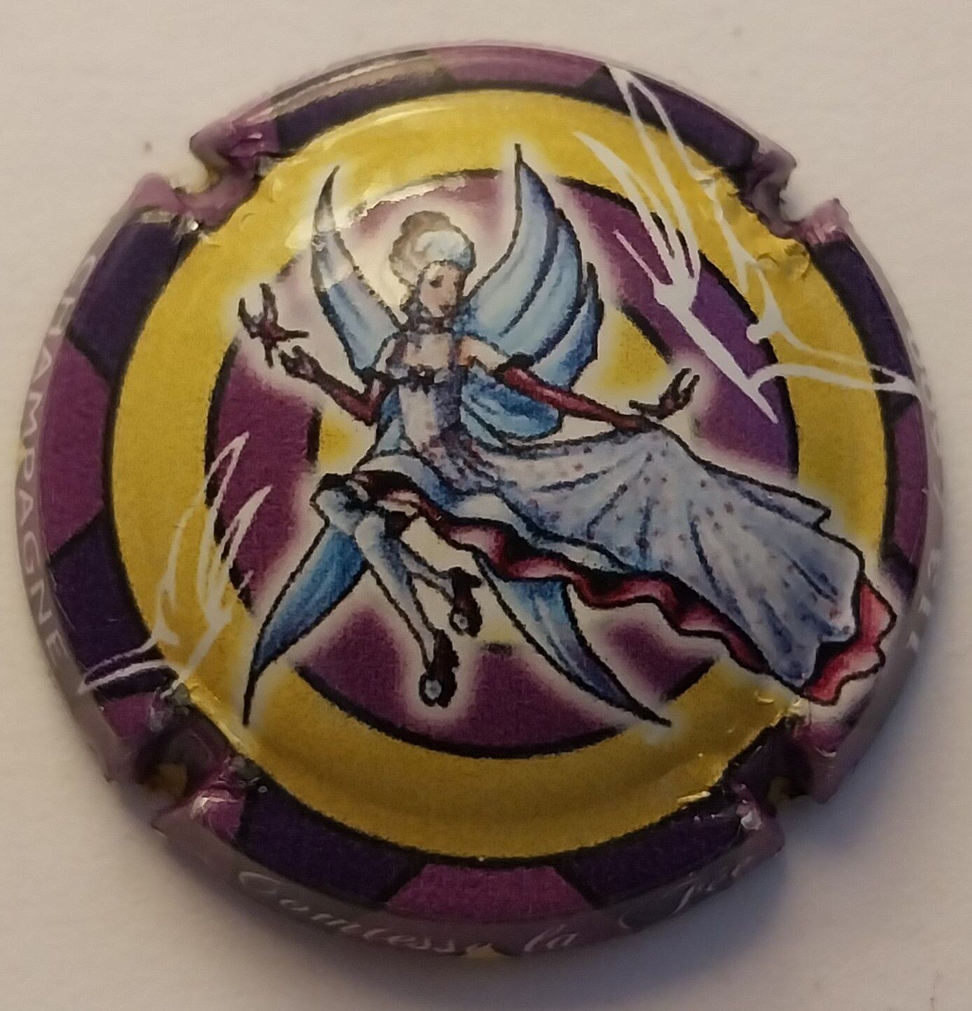 BELLE CAPSULE CHAMPAGNE COMTESSE LA FEE 600EX POLYCHROME REF N°102 NEWS