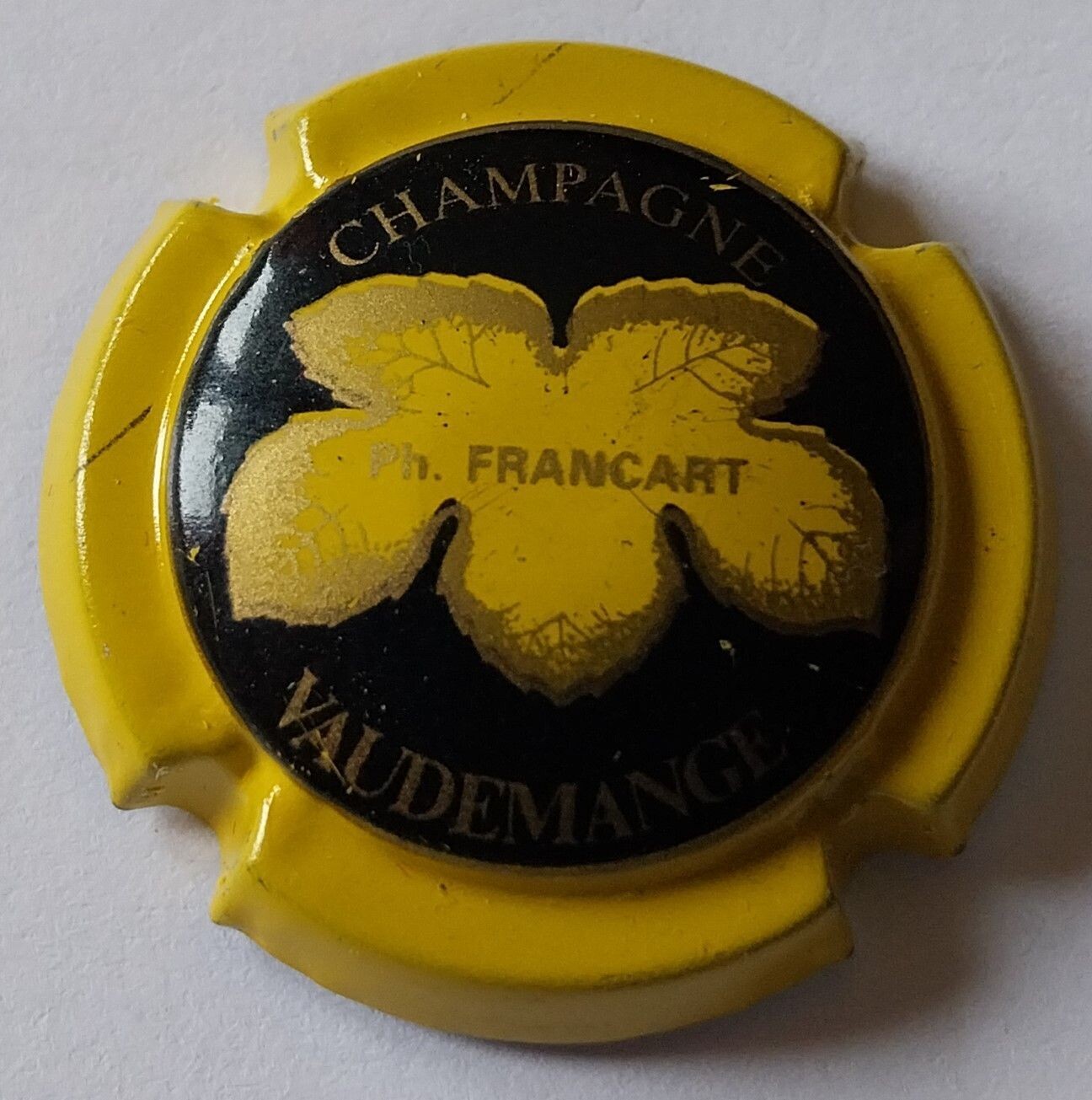BELLE CAPSULE CHAMPAGNE FRANCART PHILIPPE JAUNE ET OR RÉF N°9 NEWS