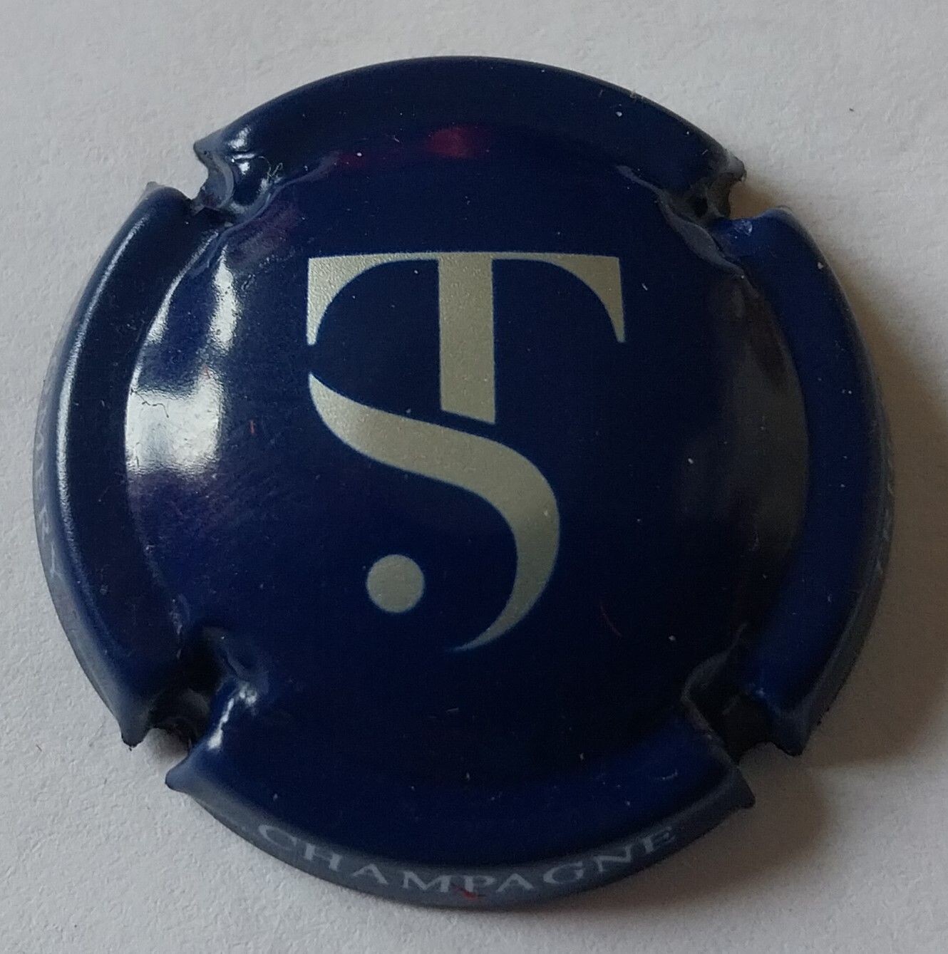 BELLE CAPSULE CHAMPAGNE TRIBAUT SEBASTIEN REF N°30a NEWS