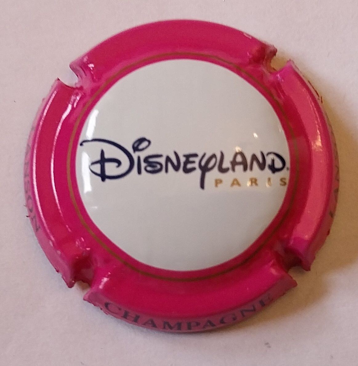 BELLE CAPSULE CHAMPAGNE LANSON DISNEYLAND REF N°122 NEWS
