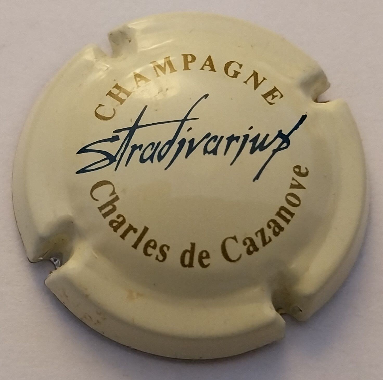 BELLE CAPSULE CHAMPAGNE CHARLES DE CAZANOVE REF N°7 NEWS