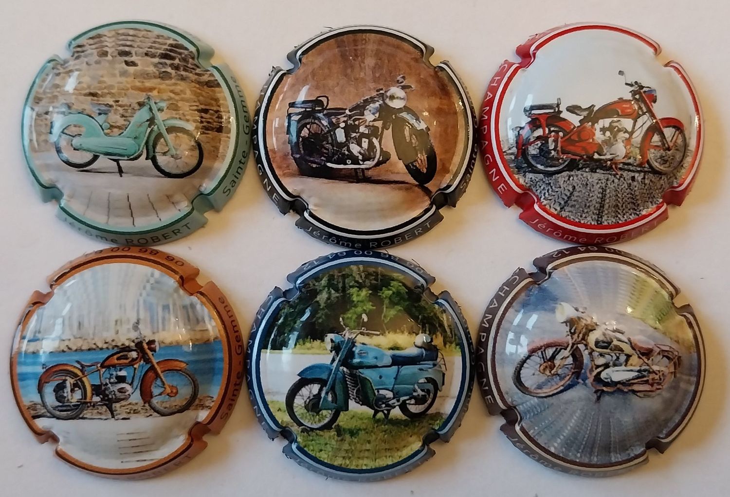 6 BELLES CAPSULES CHAMPAGNE ROBERT JEROME LES MOTOS ANCIENNES 2024 REF N°31 a 31e NEWS