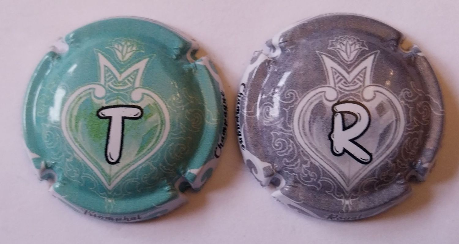 2 BELLES CAPSULES CHAMPAGNE GENERIQUE COEUR ET COURONNE T ET R 2024 REF N°1063r et 1063t NEWS
