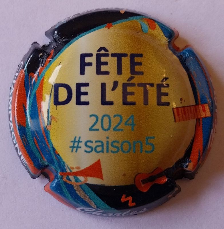 BELLE CAPSULE CHAMPAGNE SIX COTEAUX CHARLES HESTON FETE DE L'ETE 2024 REF N°53c NEWS
