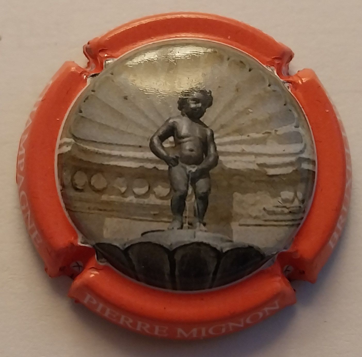 BELLE CAPSULE CHAMPAGNE PIERRE MIGNON MANNEKEN PIS REF N°250 NEWS