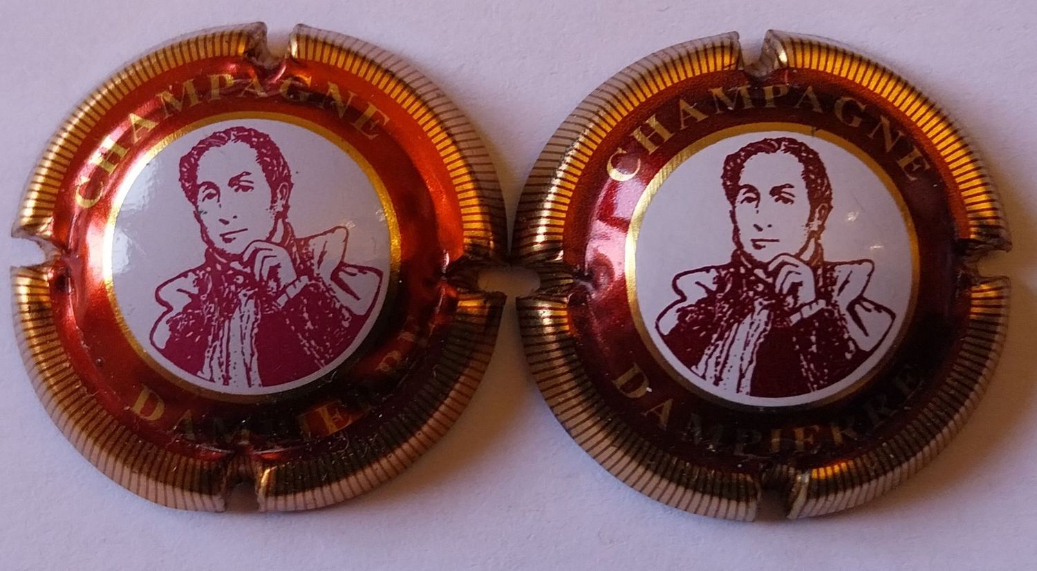 2 BELLES CAPSULES CHAMPAGNE AUDOIN DE DAMPIERRE RÉF N°2 et 3 NEWS