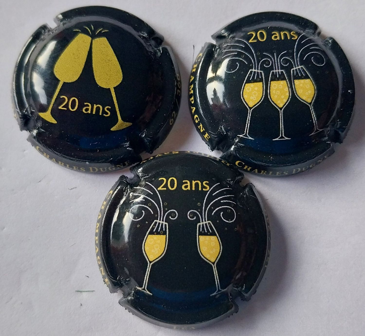 3 BELLES CAPSULES CHAMPAGNE CHARLES DUGNE 20 ANS LENA 360EX  N°A7 a A7b NEWS