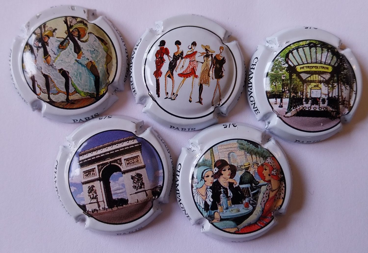 5 BELLES CAPSULES CHAMPAGNE GENERIQUE PARIS REF N°C41 a C41d NEWS