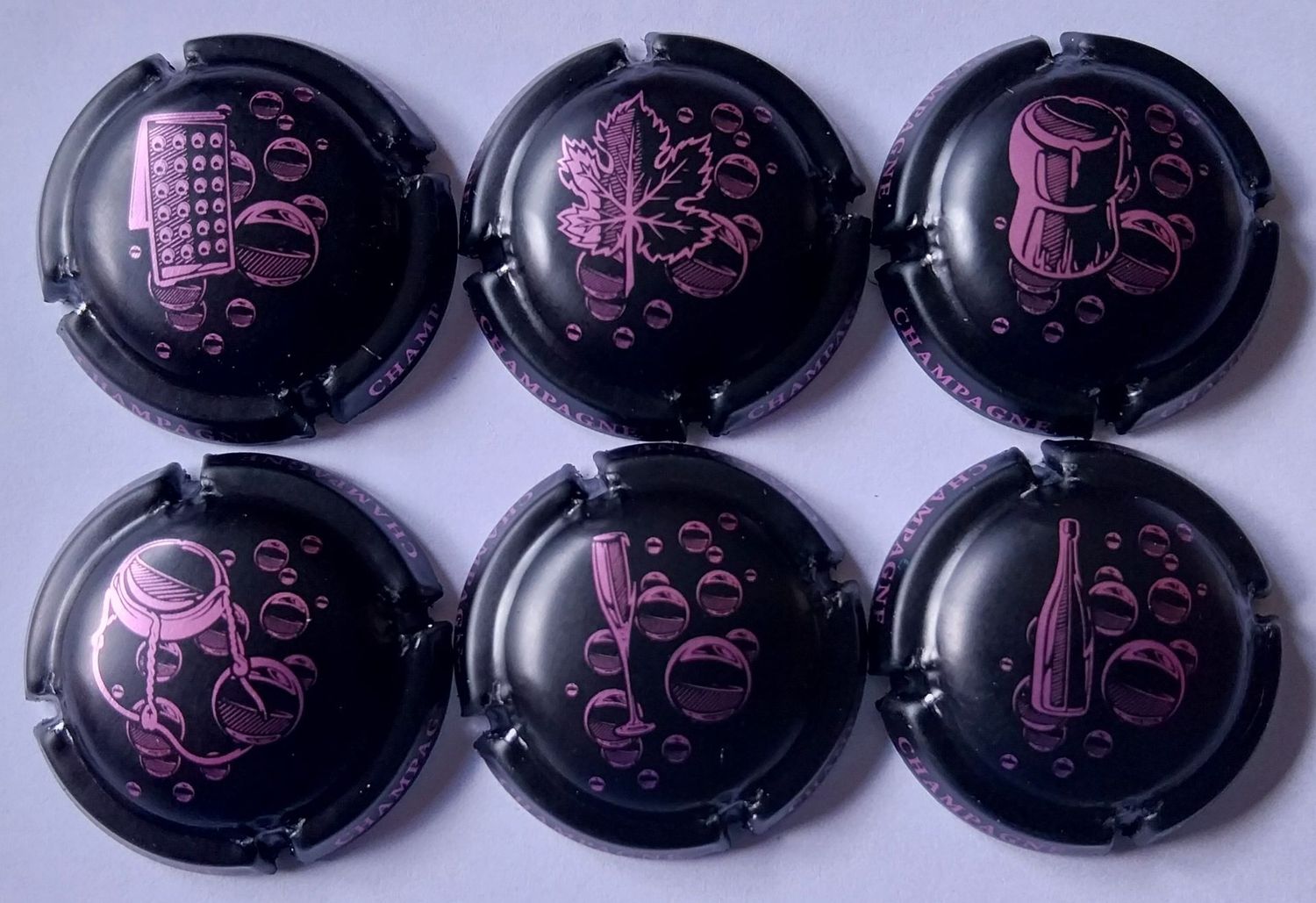 6 BELLES CAPSULES CHAMPAGNE GENERIQUE FOND ROSE 2024 REF N° 1423 a 1423e NEWS
