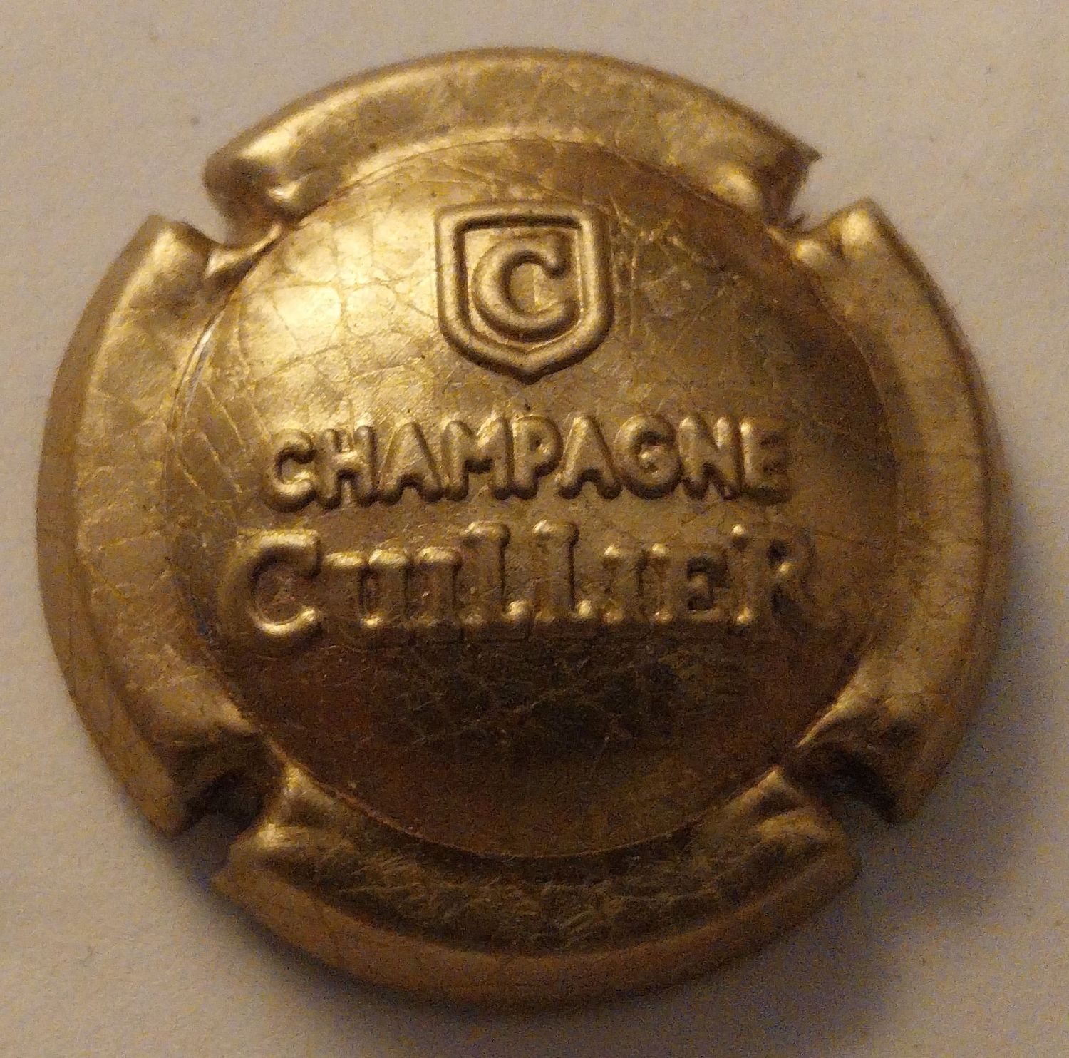 BELLE CAPSULE CHAMPAGNE CUILLIER PÈRE & FILS ESTAMPES MARTELE RÉF N°44 NEWS