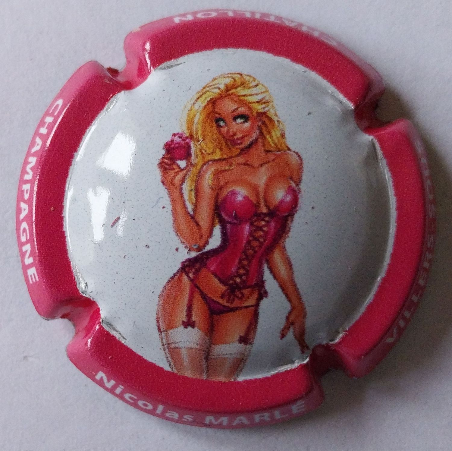 BELLE CAPSULE CHAMPAGNE MARLE NICOLAS PIN UP REF N°5d NEWS