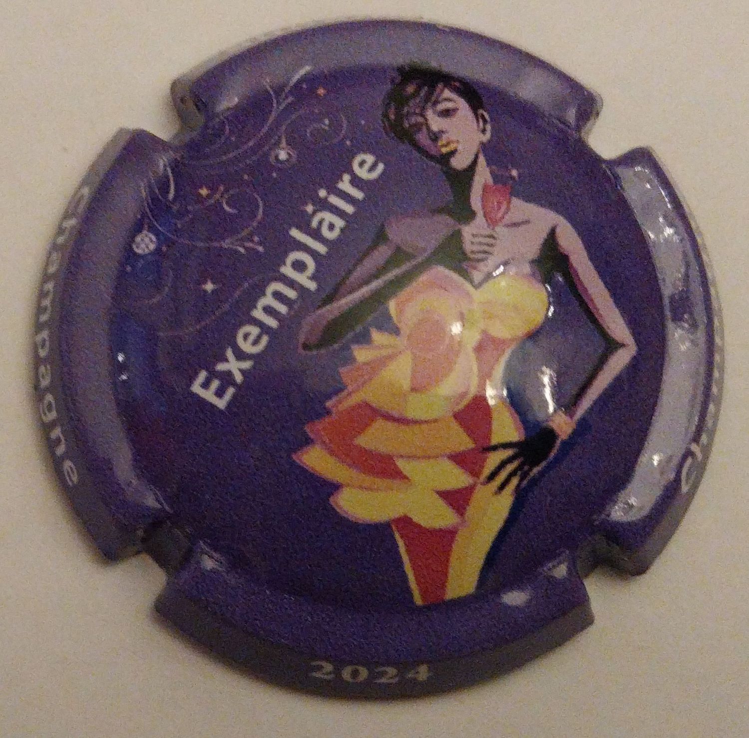 BELLE CAPSULE CHAMPAGNE GENERIQUE EXEMPLAIRE 2024 REF N°985zd  NEWS