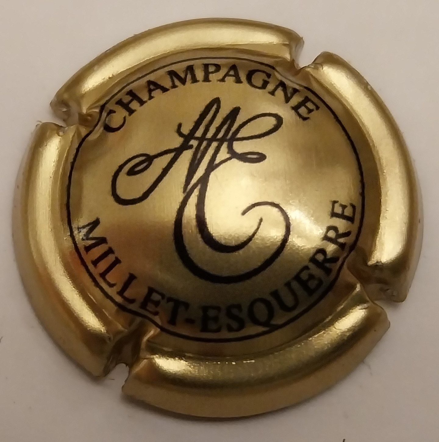 BELLE CAPSULE CHAMPAGNE MILLET ESQUERRE REF N°3 NEWS