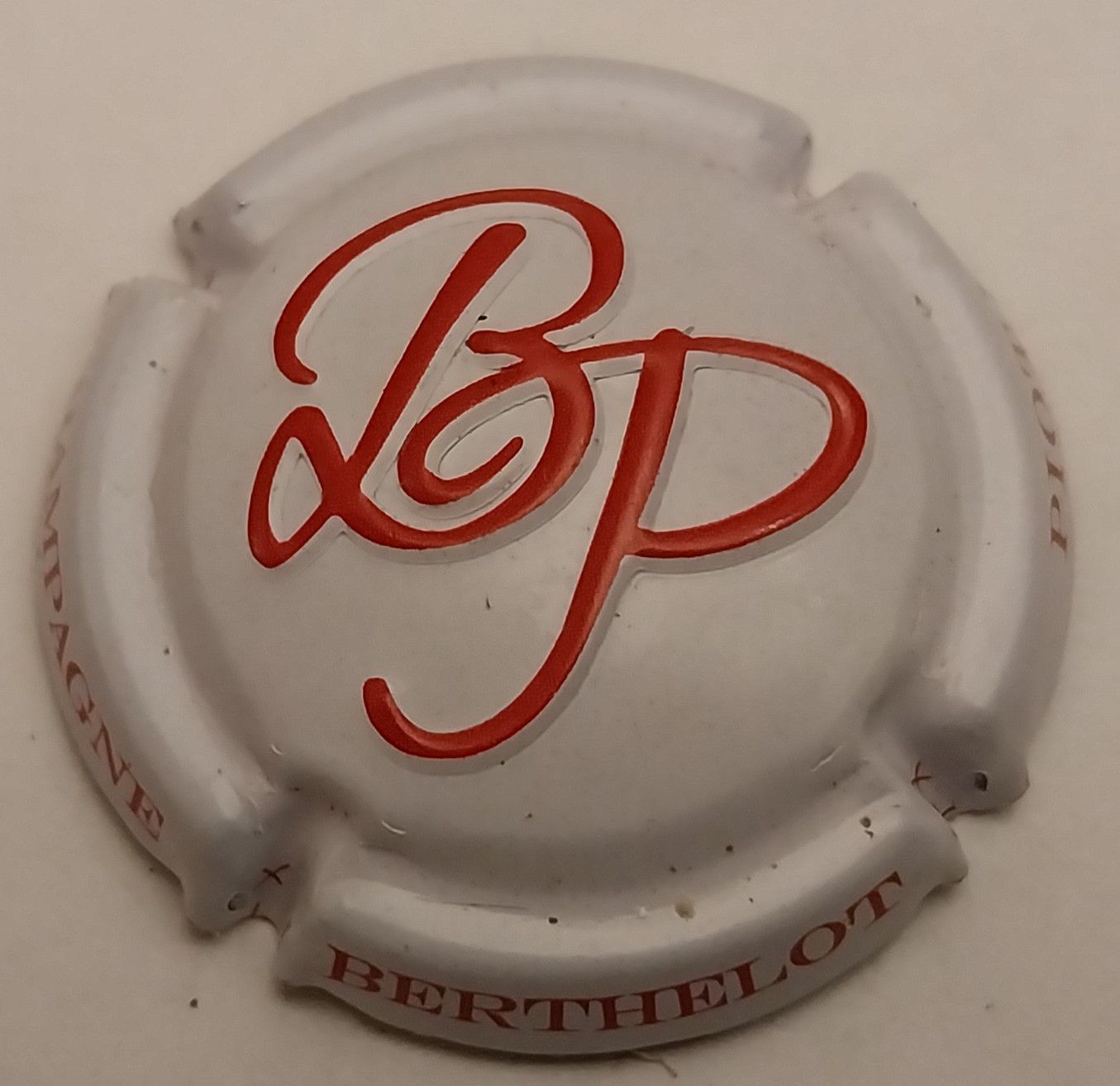 BELLE CAPSULE CHAMPAGNE BERTHELOT PIOT RELIEF REF N°10d NEWS