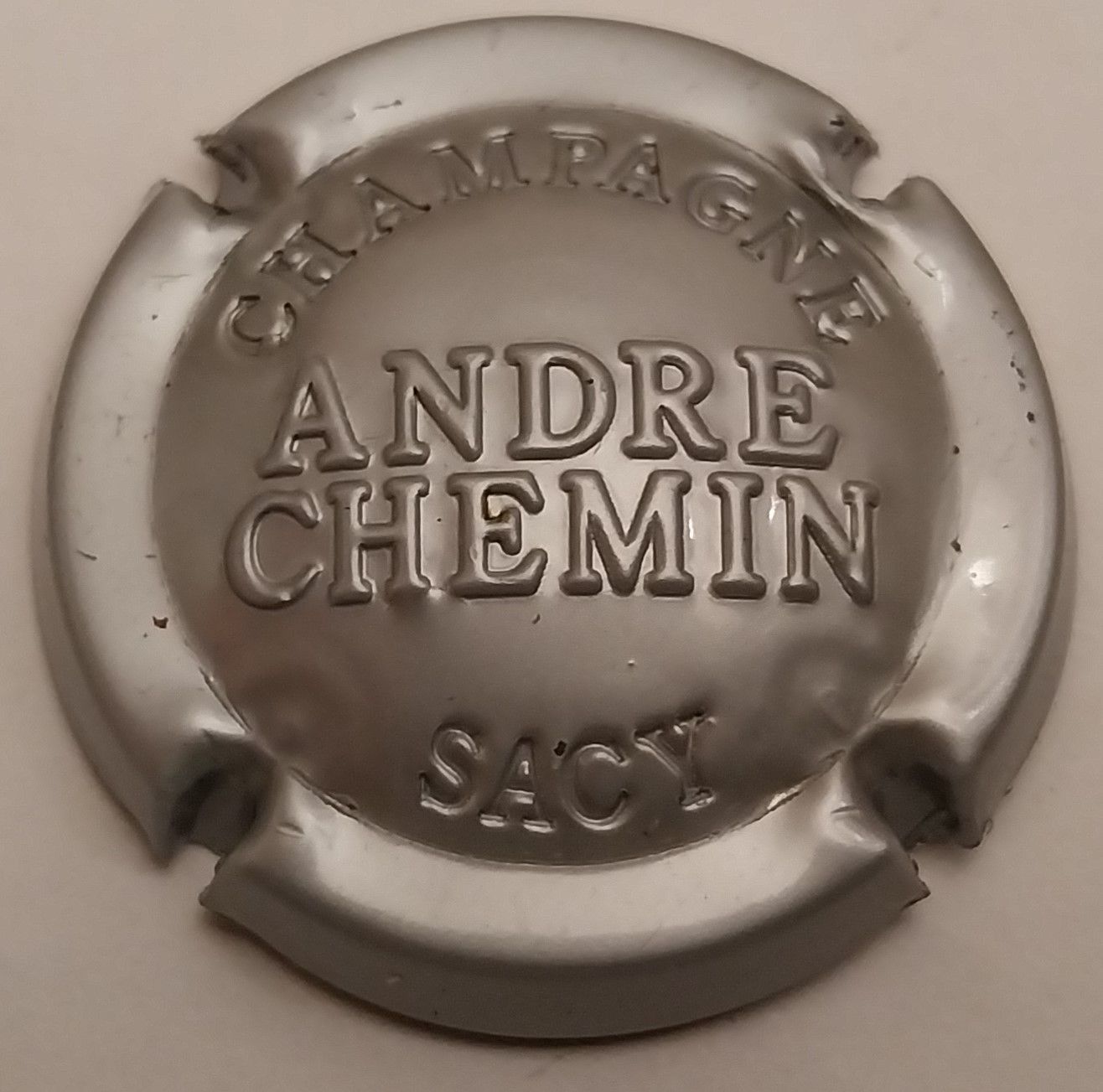 BELLE CAPSULE CHAMPAGNE ANDRE CHEMIN ESTAMPE REF N°17a NEWS
