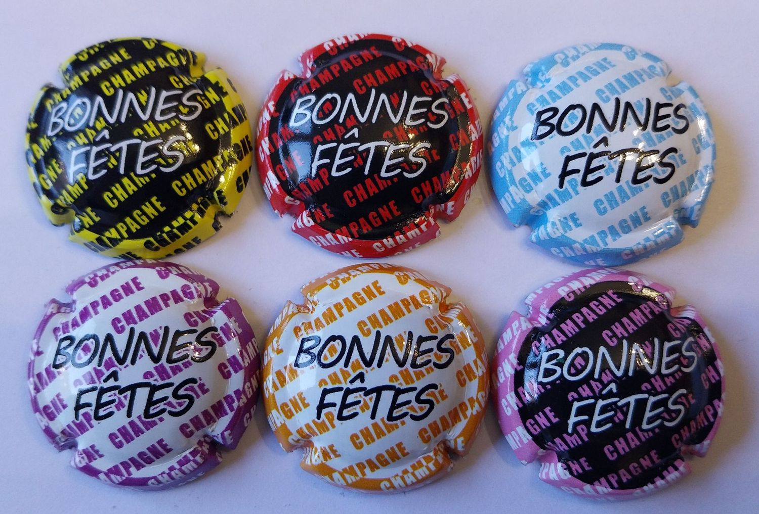 6 BELLES CAPSULES CHAMPAGNE GENERIQUE BONNES FETES 2025 REF N°1446 a 1446e NEWS