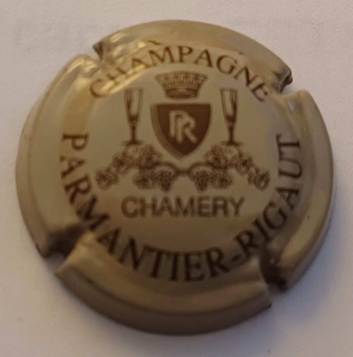 BELLE CAPSULE CHAMPAGNE PARMANTIER RIGAUT RÉF N°8b NEWS