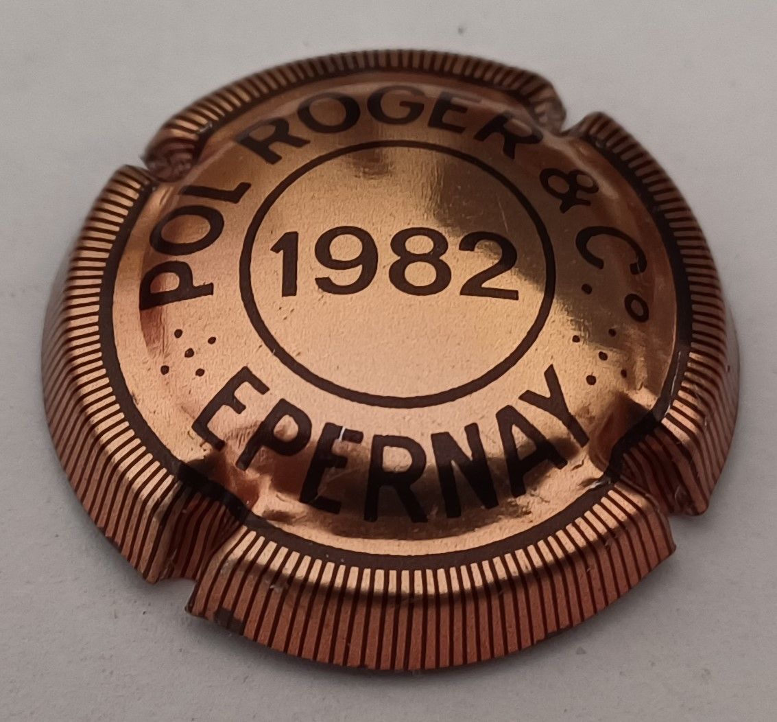 BELLE CAPSULE CHAMPAGNE POL ROGER 1982 REF N°1982 NEWS
