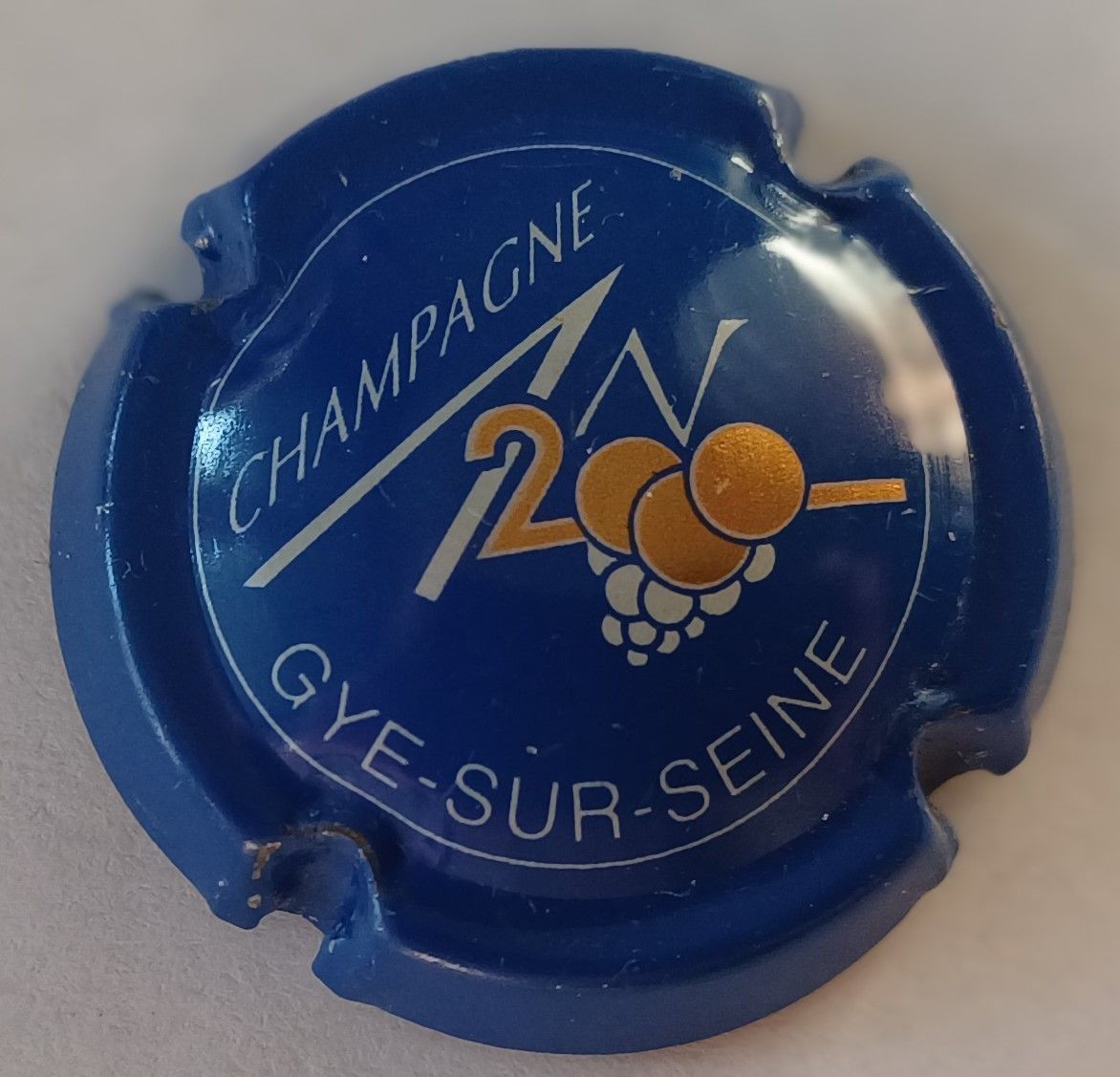 BELLE CAPSULE CHAMPAGNE GYE SUR SEINE AN 2000 REF N°616 NEWS