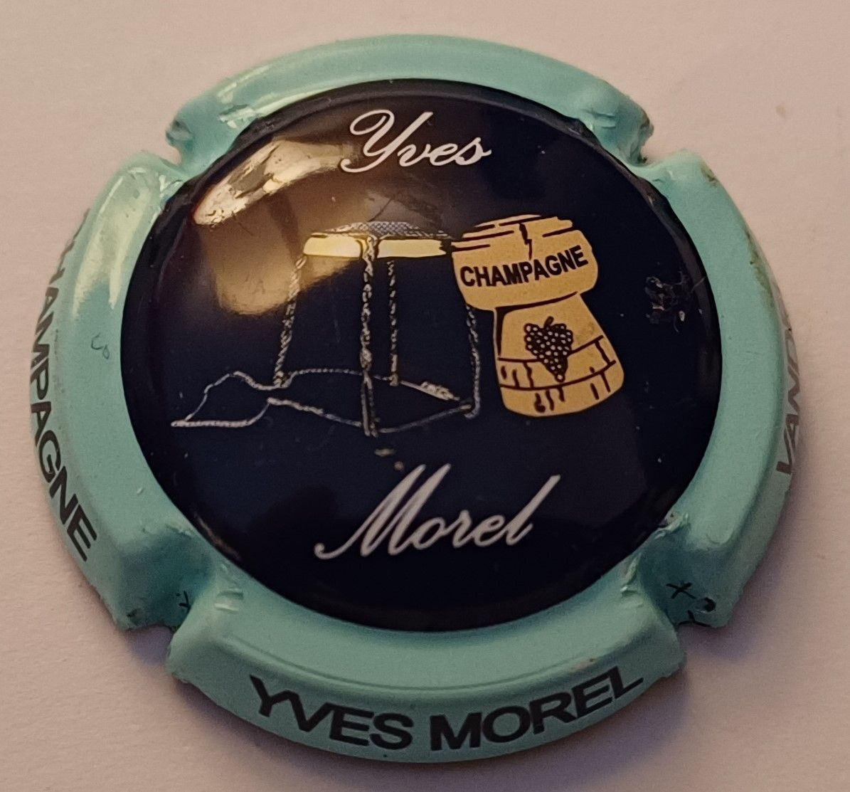 BELLE CAPSULE CHAMPAGNE MOREL YVES RÉF N°15 NEWS