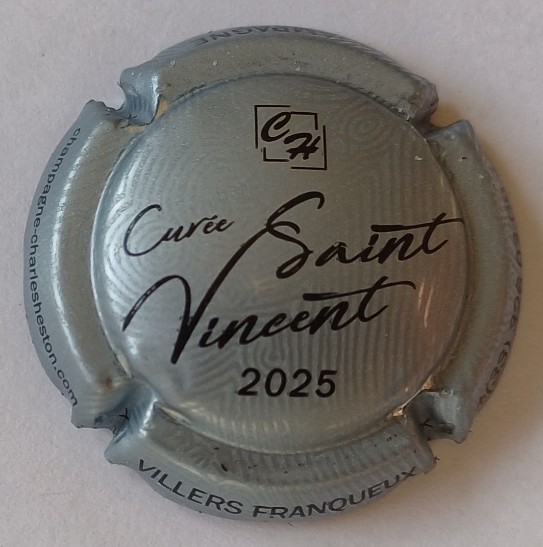 BELLE CAPSULE CHAMPAGNE SIX COTEAUX CHARLES HESTON ST VINCENT REF N°35g NEWS