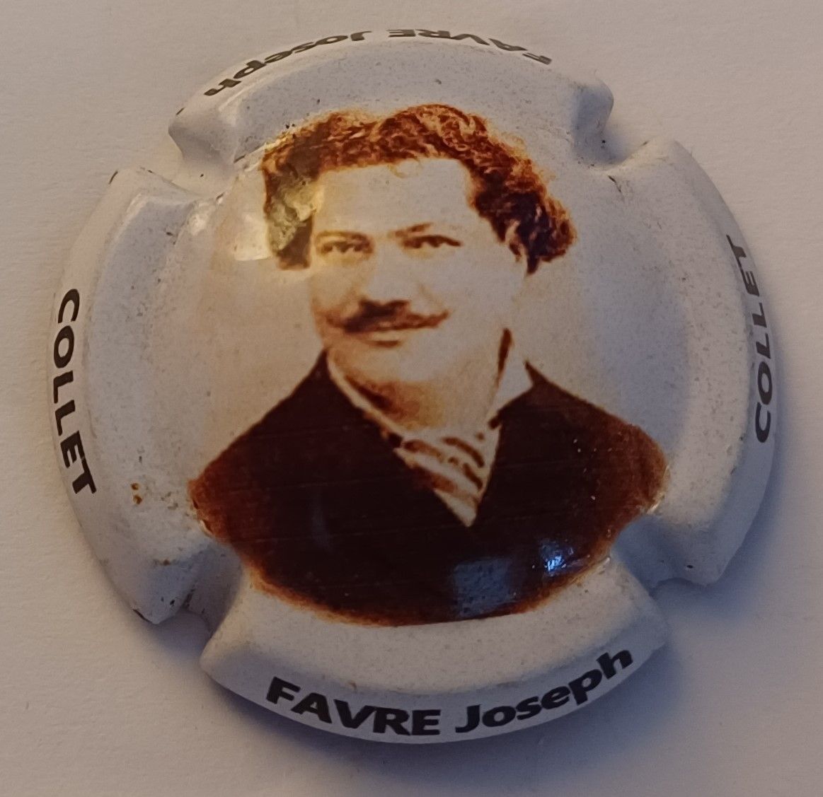 BELLE CAPSULE CHAMPAGNE COLLET ACADEMIE CULINAIRE JOSEPH FAVRE REF N°12c NEWS