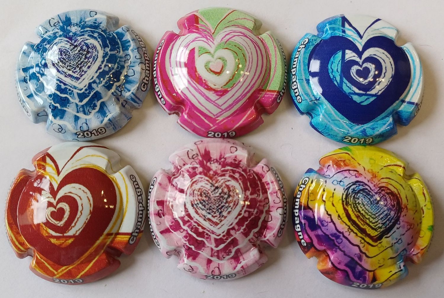 6 BELLES CAPSULES CHAMPAGNE GENERIQUE ST VALENTIN 2019 REF N° 1000f a 1000k NEWS