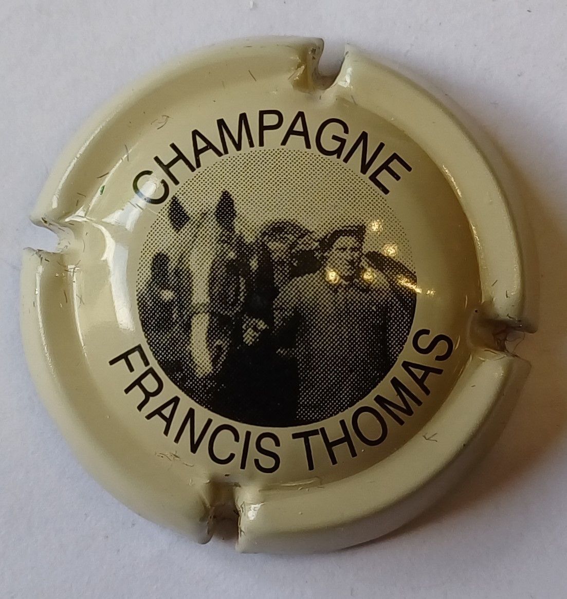 BELLE CAPSULE CHAMPAGNE FRANCIS THOMAS RÉF N°11 NEWS