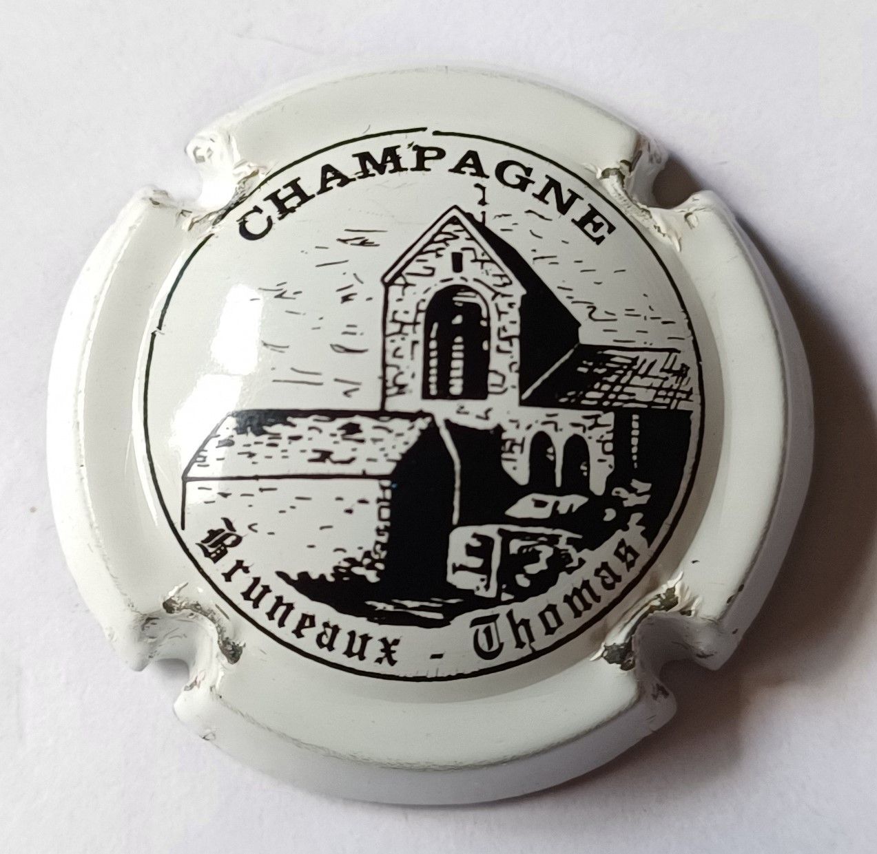 BELLE CAPSULE CHAMPAGNE BRUNEAUX THOMAS REF N°°1 NEWS
