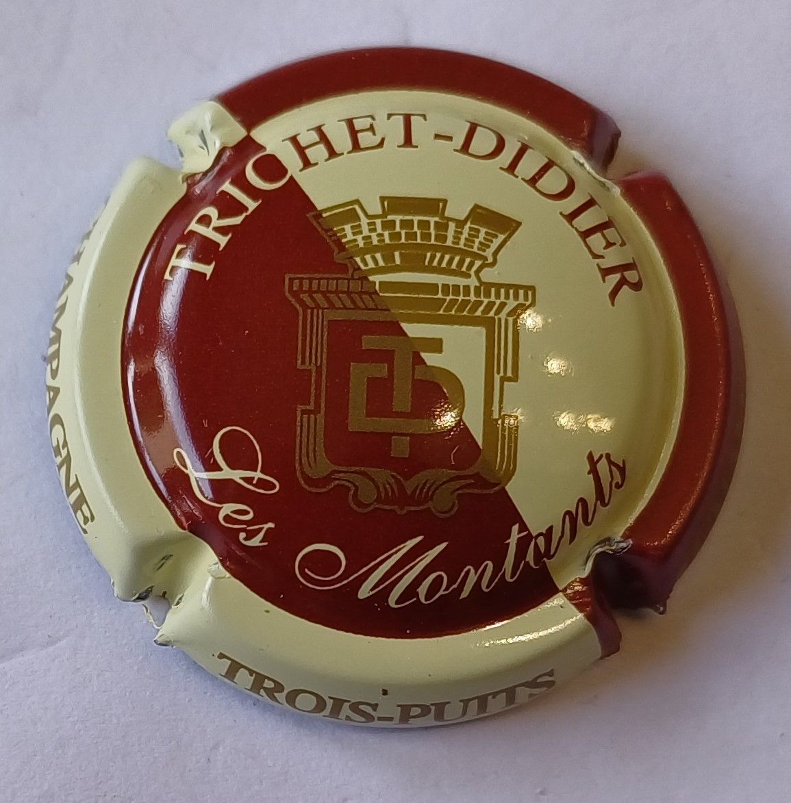 BELLE CAPSULE CHAMPAGNE TRICHET PIERRE LES MONTANTS REF N°9 NEWS