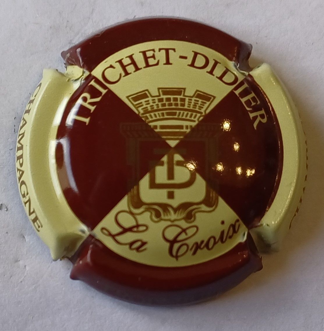 BELLE CAPSULE CHAMPAGNE TRICHET PIERRE LA CROIX REF N°10 NEWS