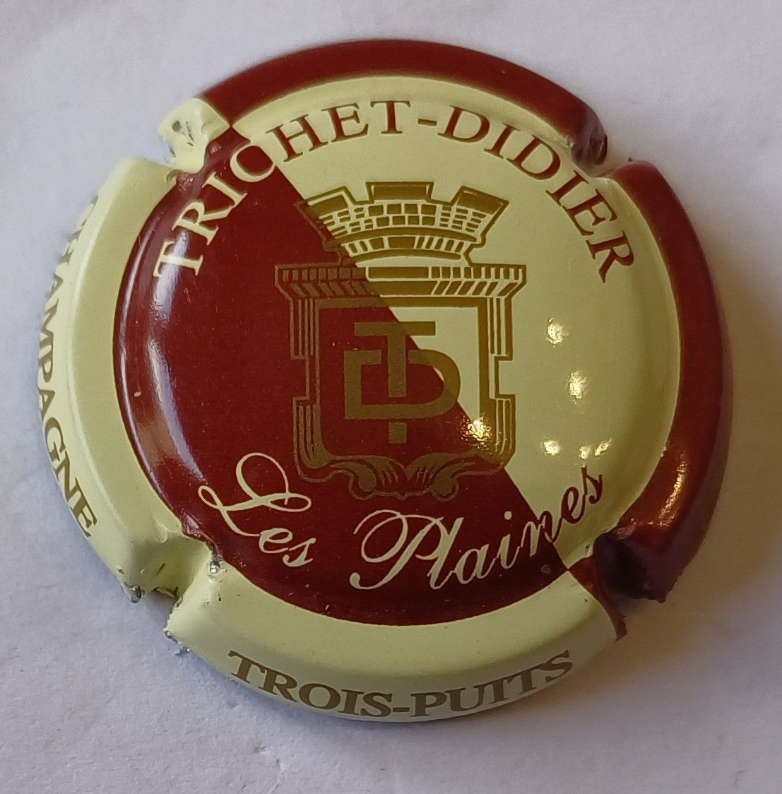 BELLE CAPSULE CHAMPAGNE TRICHET PIERRE LES PLAINES REF N°8 NEWS