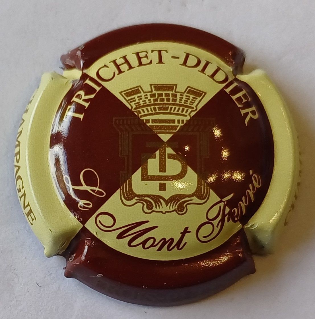 BELLE CAPSULE CHAMPAGNE TRICHET PIERRE LE MONT FERRE REF N°10b NEWS
