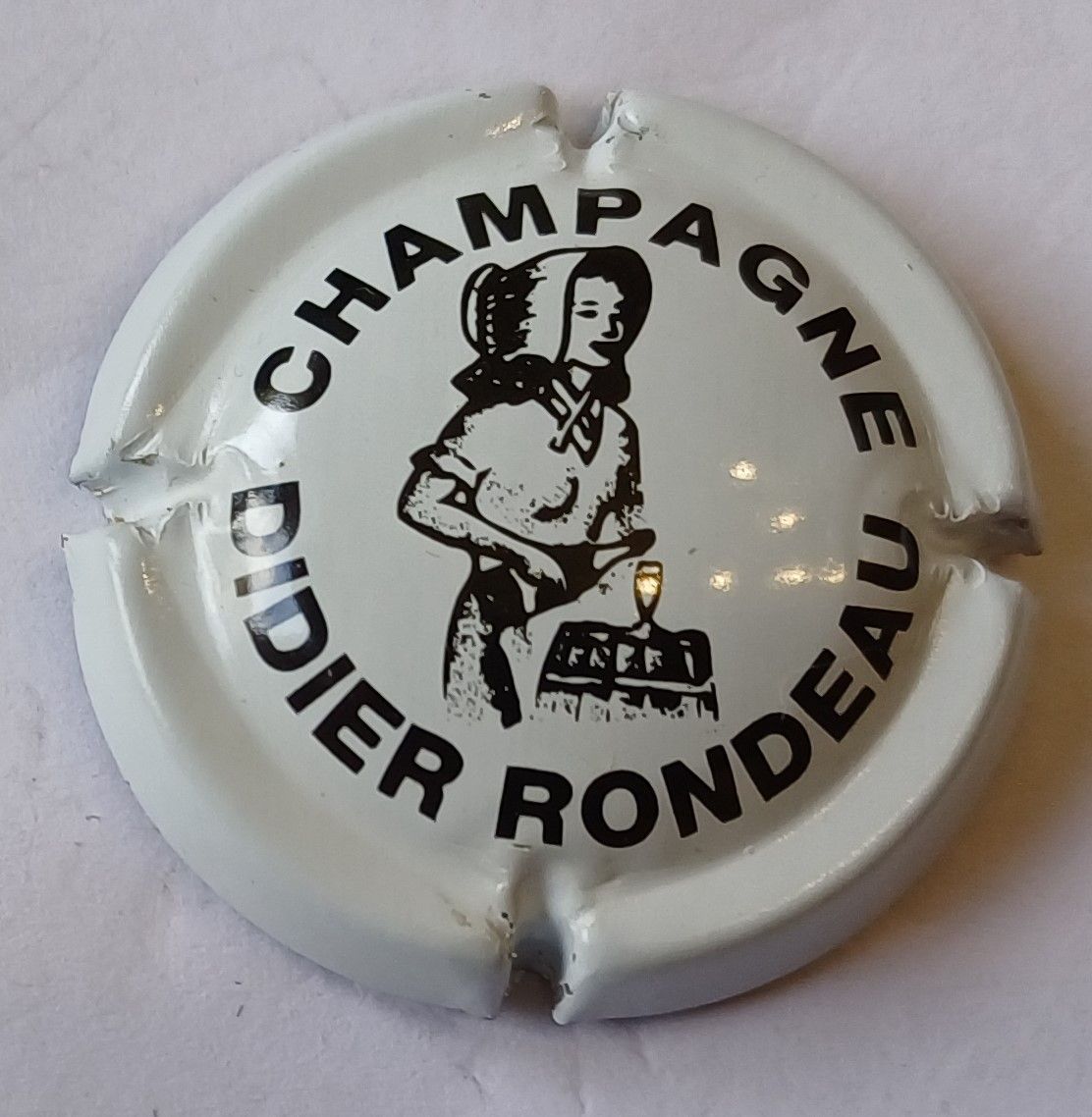 BELLE CAPSULE CHAMPAGNE DIDIER RONDEAU RÉF N°8 NEWS