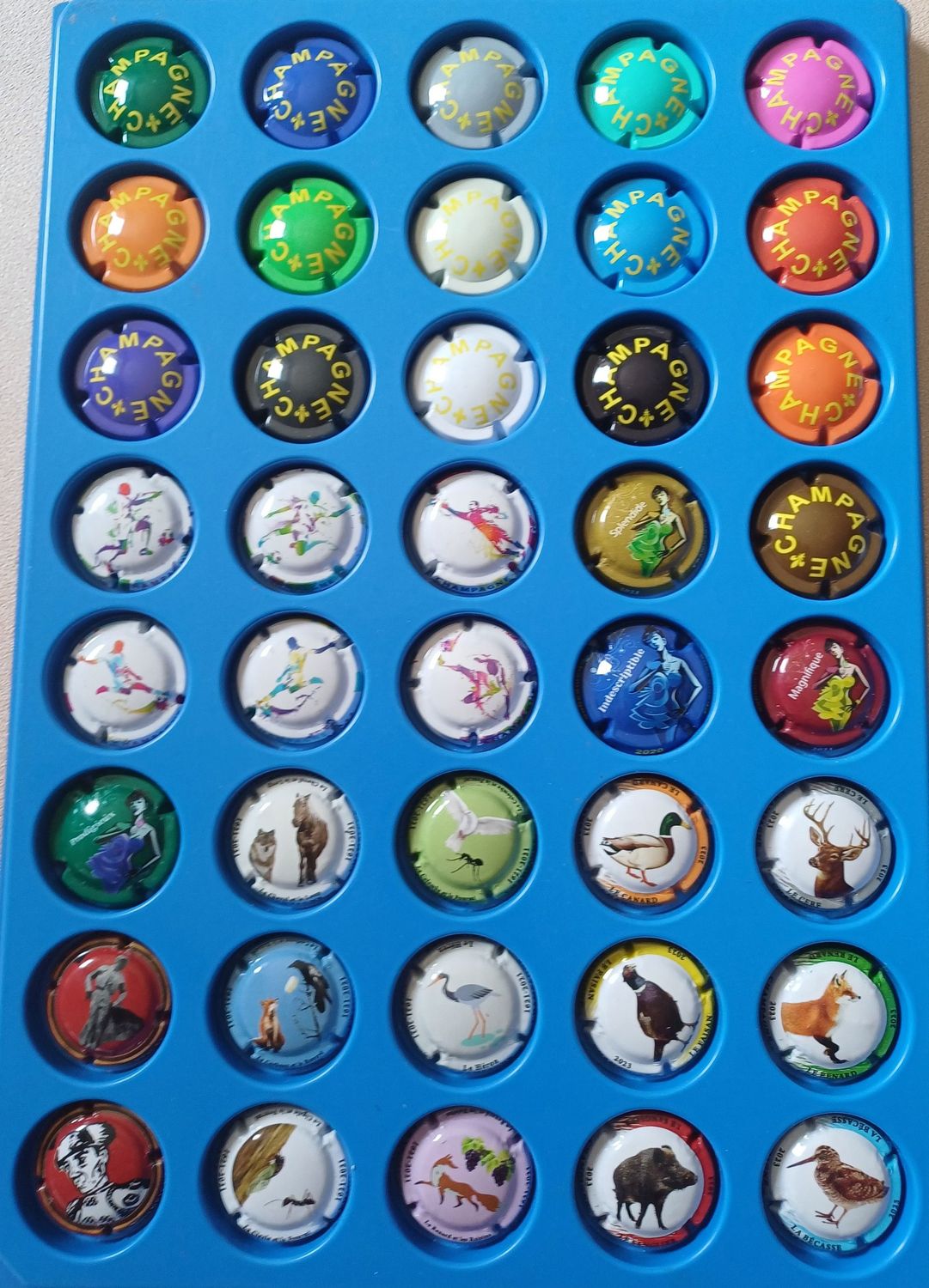 40 BELLES CAPSULES CHAMPAGNE GENERIQUE DIFFERENTES NEWS