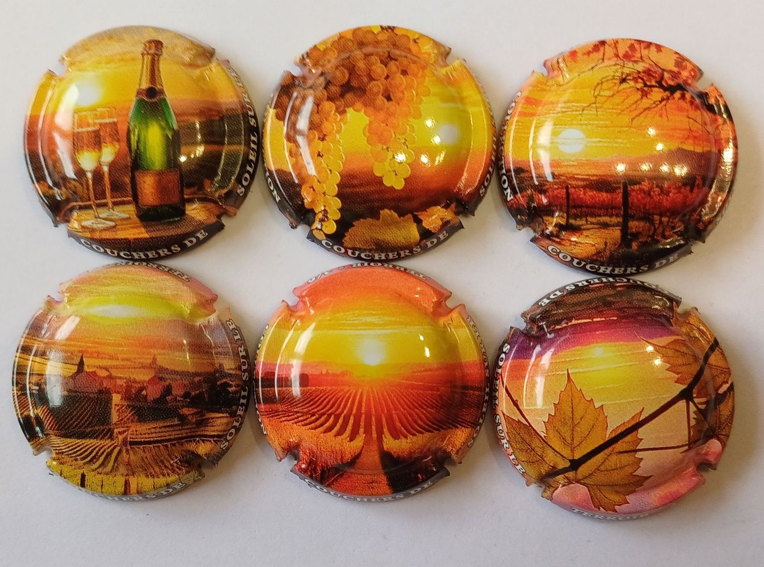 6 BELLES CAPSULES CHAMPAGNE GENERIQUE COUCHER DE SOLEIL DANS LES VIGNES NEWS