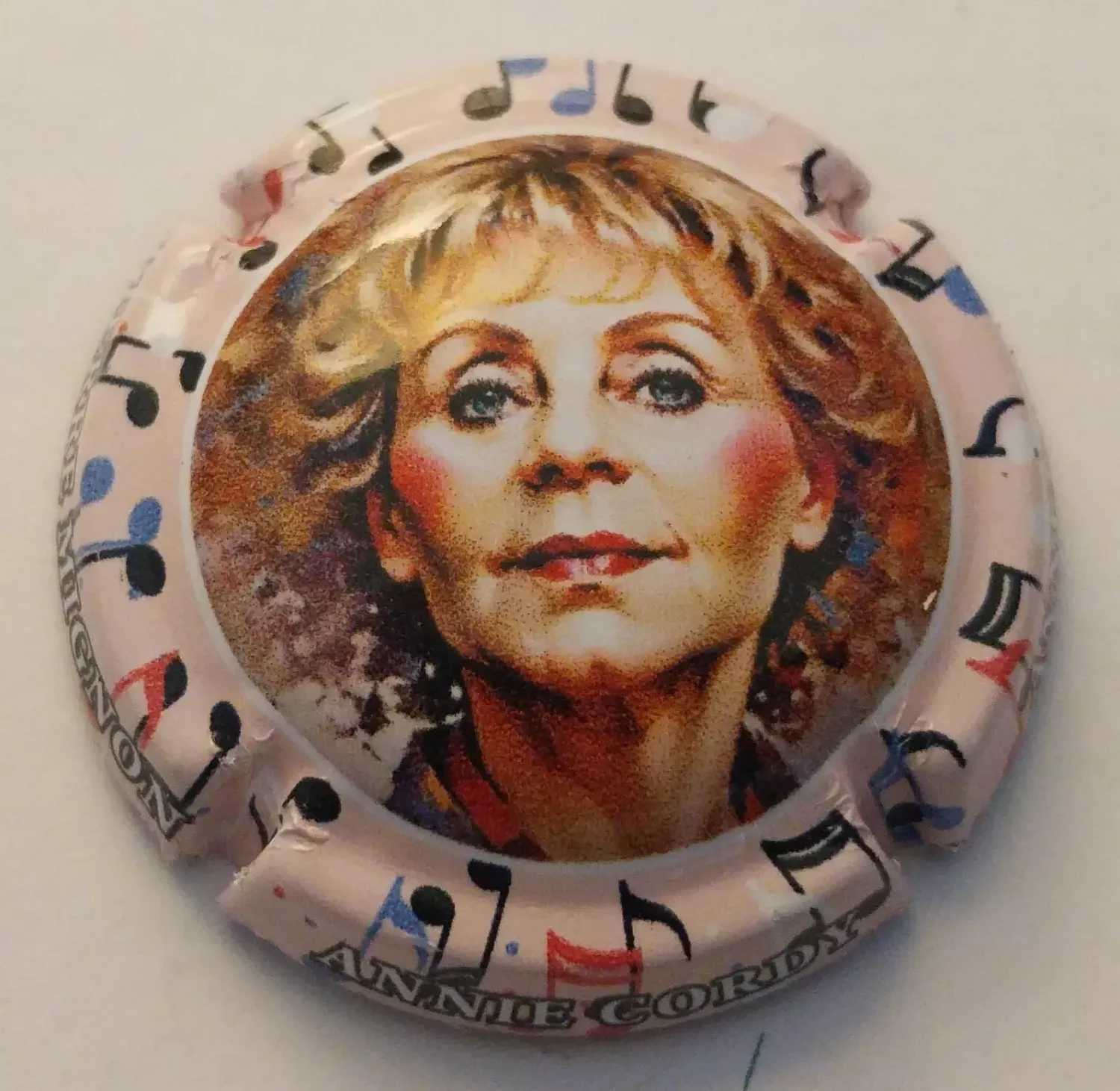 BELLE CAPSULE CHAMPAGNE PIERRE MIGNON ANNIE CORDY REF N°302c NEWS