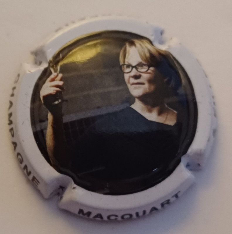 BELLE CAPSULE CHAMPAGNE MACQUART& FILLES SUZANNE REF N°4 NEWS