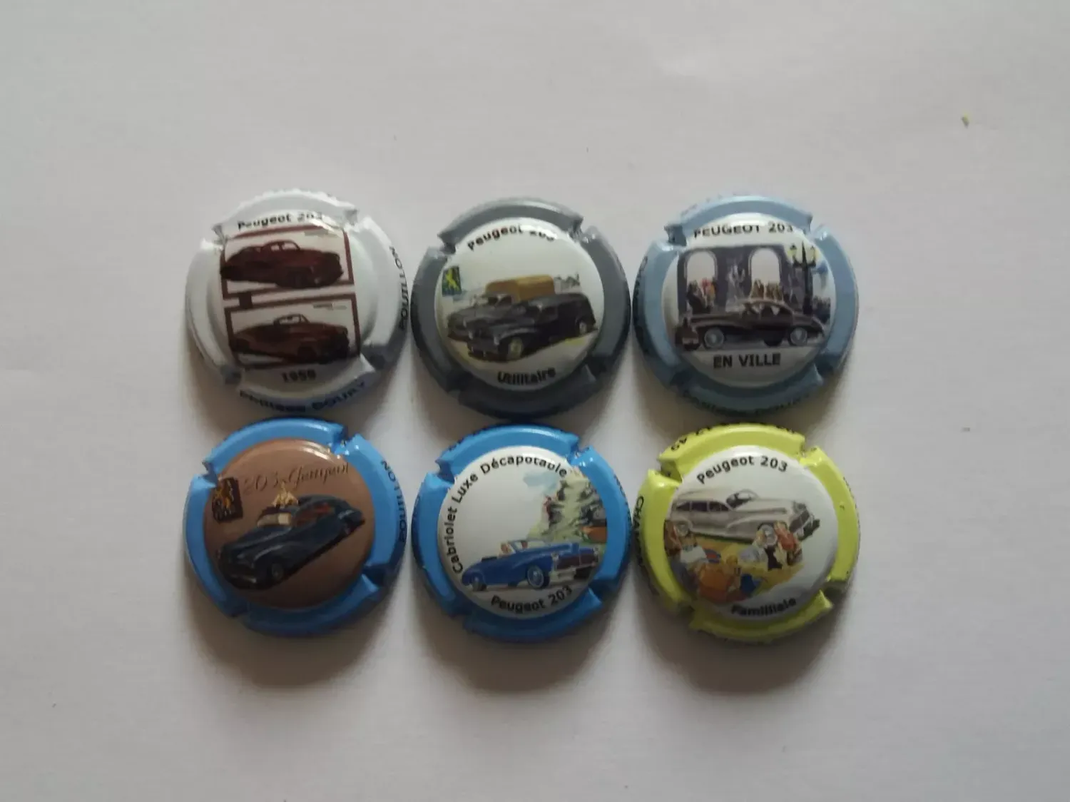 6 BELLES CAPSULES CHAMPAGNE DOURY VOITURES REF N°86 a 86e NEWS
