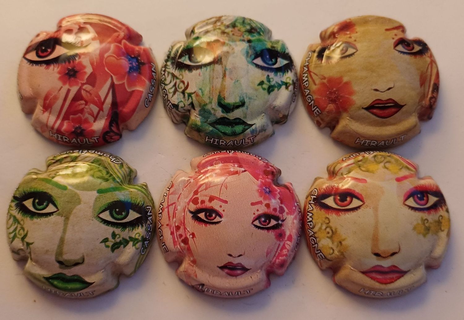 6 BELLES CAPSULES CHAMPAGNE HIRAULT CASSAN LES VISAGES REF N°5 a 5e NEWS