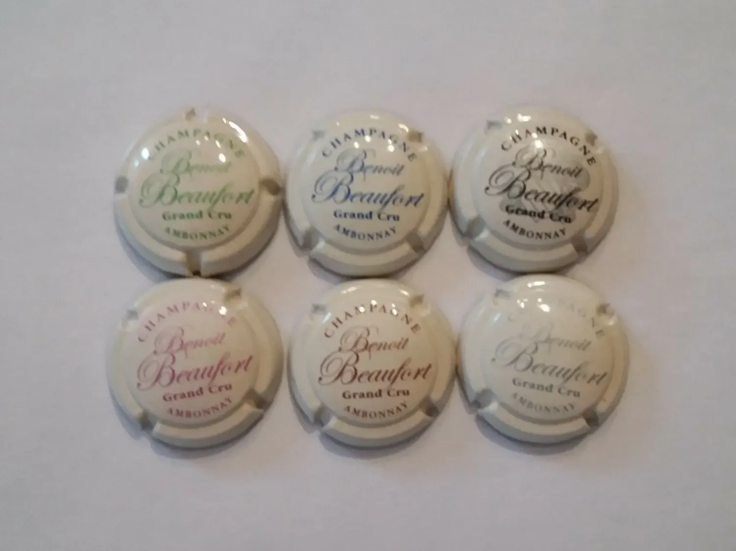 6 BELLES CAPSULES CHAMPAGNE BEAUFORT BENOIT N°1 A 6 NEWS