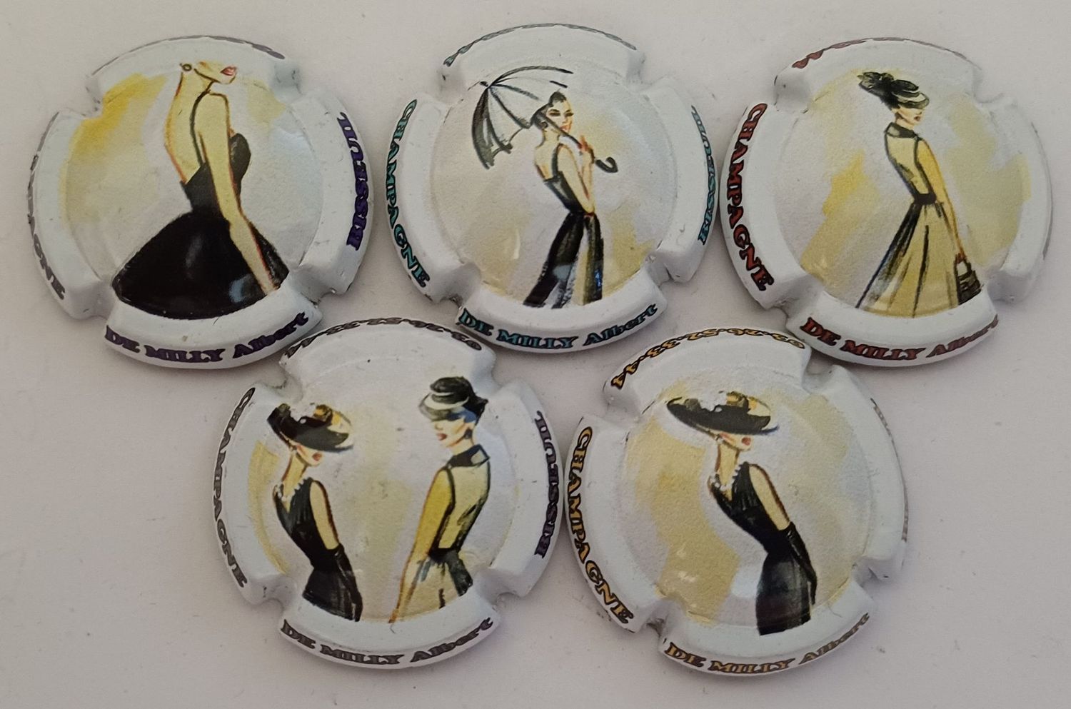 5 BELLES CAPSULES CHAMPAGNE DE MILLY REF N° 48 a 48d NEWS