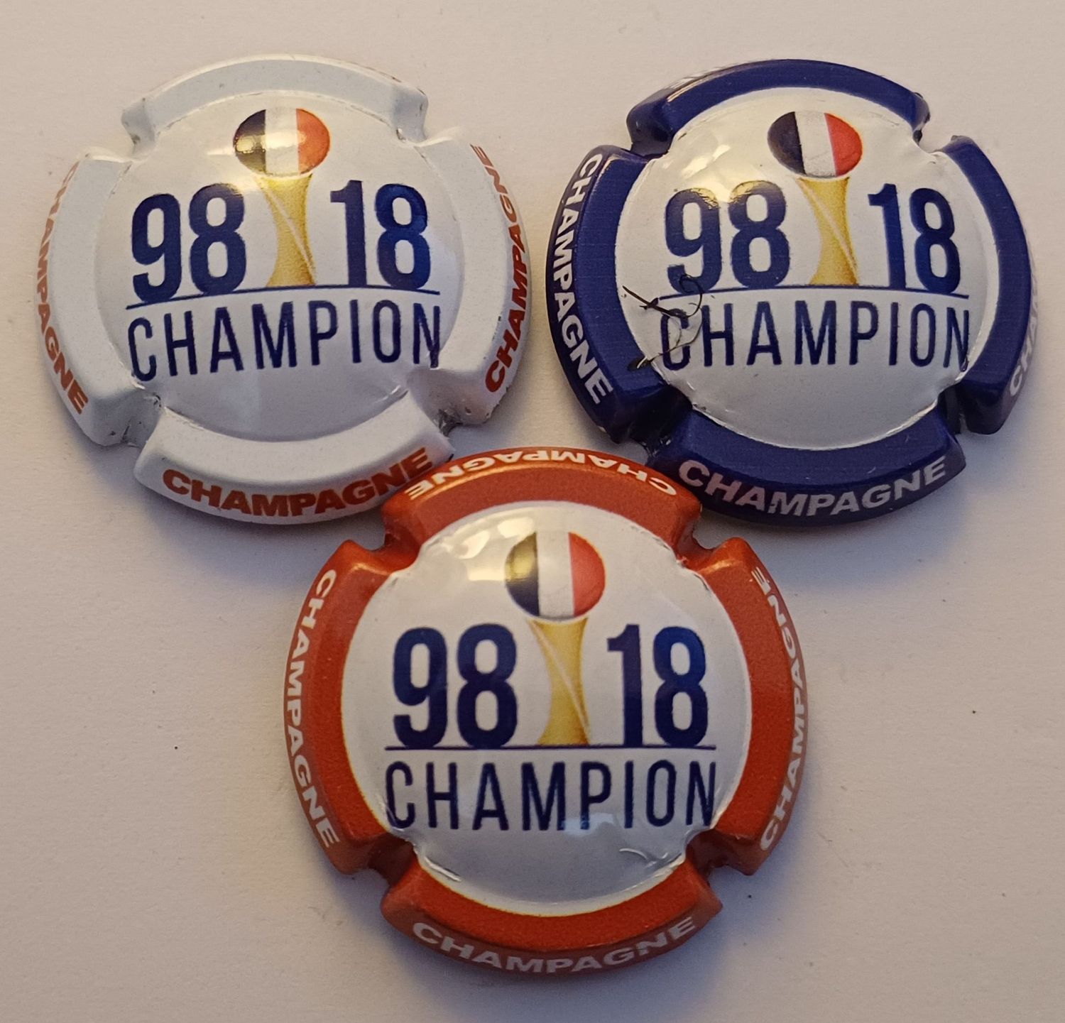 3 BELLES CAPSULES CHAMPAGNE GENERIQUE CHAMPION 2018 REF N°1023 a 1023b NEWS