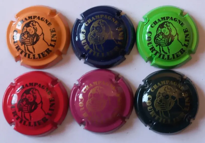6 BELLES CAPSULES CHAMPAGNE COURTILLIER LINE CHIEN TONNEAU REF N° 9 a 9e NEWS