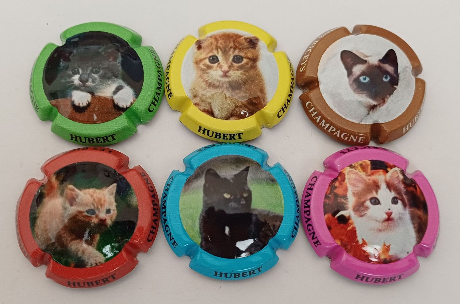 6 BELLES CAPSULES CHAMPAGNE HUBERT CHATS REF N°8 a 8e NEWS