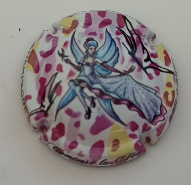 BELLE CAPSULE CHAMPAGNE COMTESSE LA FEE 600EX REF N°141g NEWS