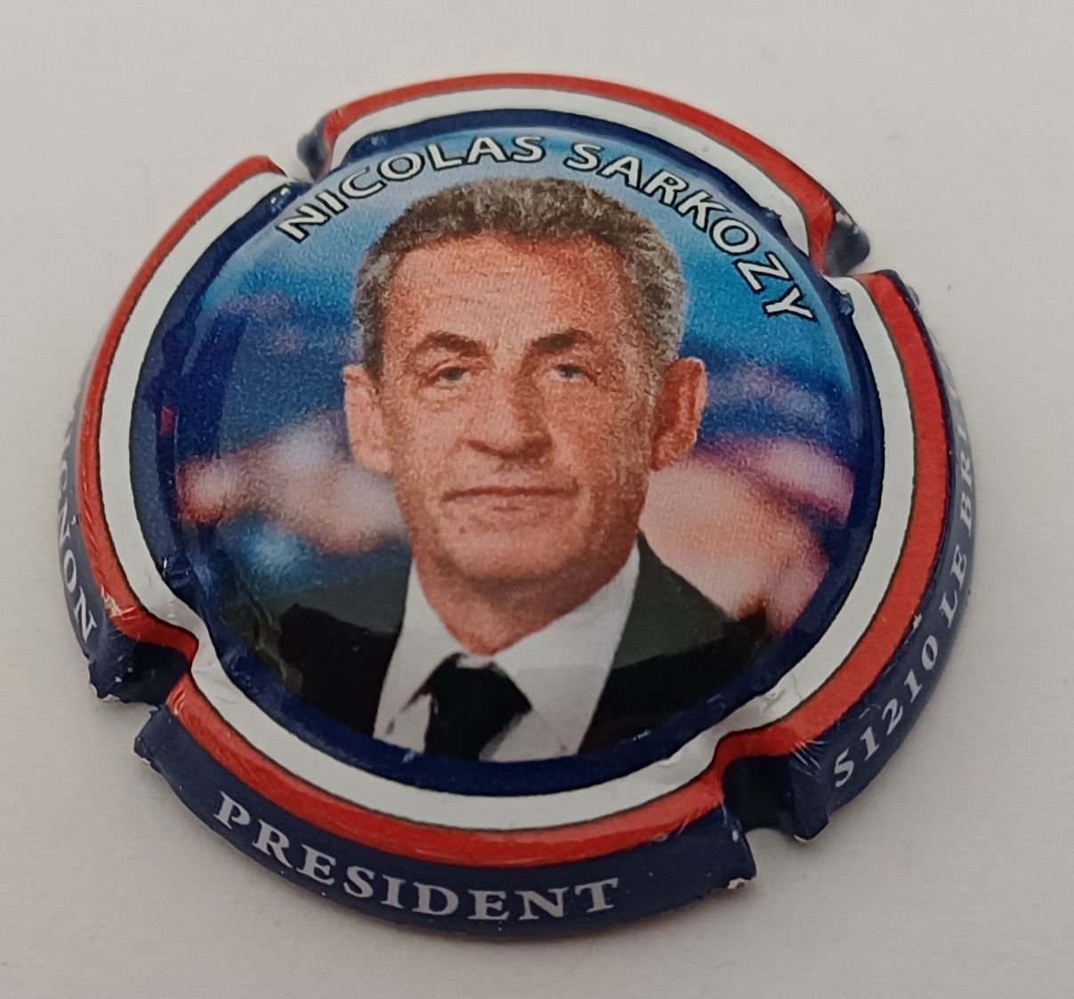 BELLE CAPSULE CHAMPAGNE PIERRE MIGNON SARKOZY REF N°284a NEWS