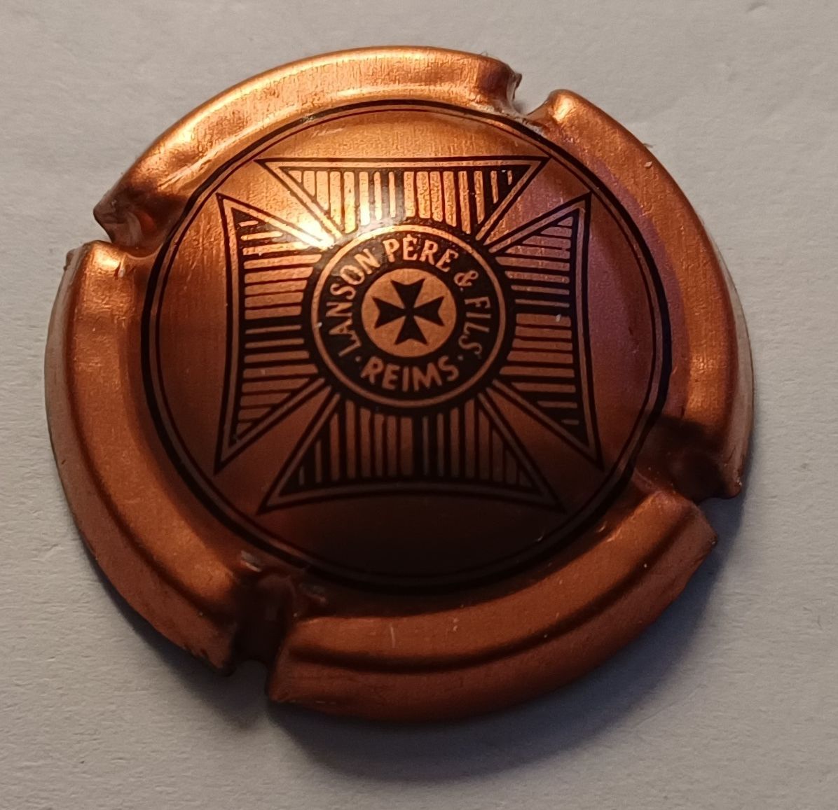 BELLE CAPSULE CHAMPAGNE LANSON REF N°83 NEWS