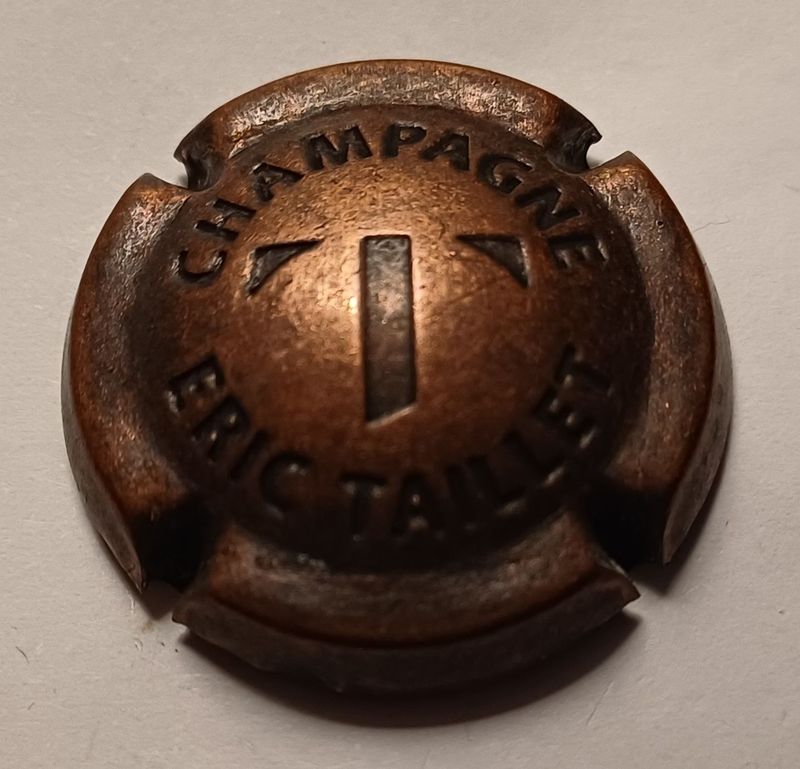 BELLE CAPSULE CHAMPAGNE TAILLET ERIC ESTAMPES REF N°10 NEWS